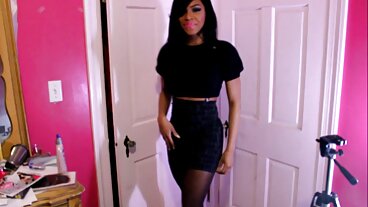 Gal from the Gallery Gags on બીપી સેકસી વીડીયો ઓપન Giga-Wang