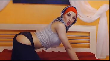 એક વિષયાસક્ત ગુદા દ્રશ્યમાં સુંદર સોનેરી બીપી વીડીયો સેકસી