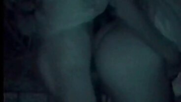 બ્લેક-ફ્રાઇડે બીપી વીડીયો સેકસી ગુજરાતી બ્રાઉલ હોટ FFM થ્રીસમમાં ફેરવાય છે