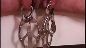 હિપસ્ટર લેસ્બિયન પ્રેમી સેક્રેટરી ડેને ઓર્ગેસ્મિક સેકસી બીપી એચડી વીડીયો બનાવે છે