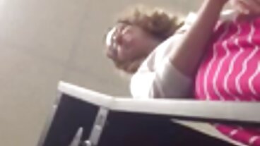 રુવાંટીવાળું આદુ સ્લટ તેના વિશાળ તરબૂચને હલાવે હીન્દી સેકસી બીપી વીડીયો છે